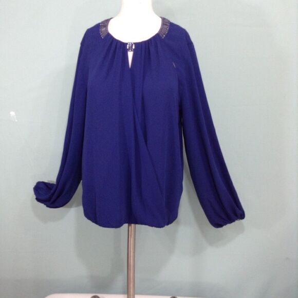 BCBGMAXAZRIA Kaelyn Satin Jewel Neckline Blouse New Size Large - Picture 2 of 6